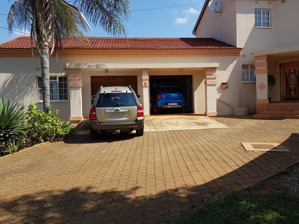 Ezulwini Guest House Exterior photo