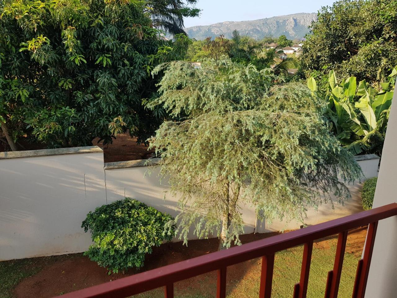 Ezulwini Guest House Exterior photo